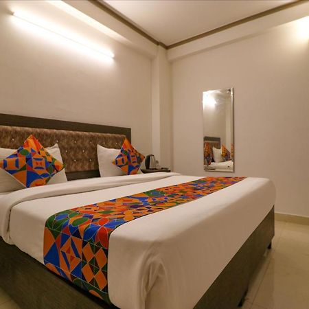Hotel Fabexpress Dolphin International Near Delhi Airport Nueva Delhi Exterior foto