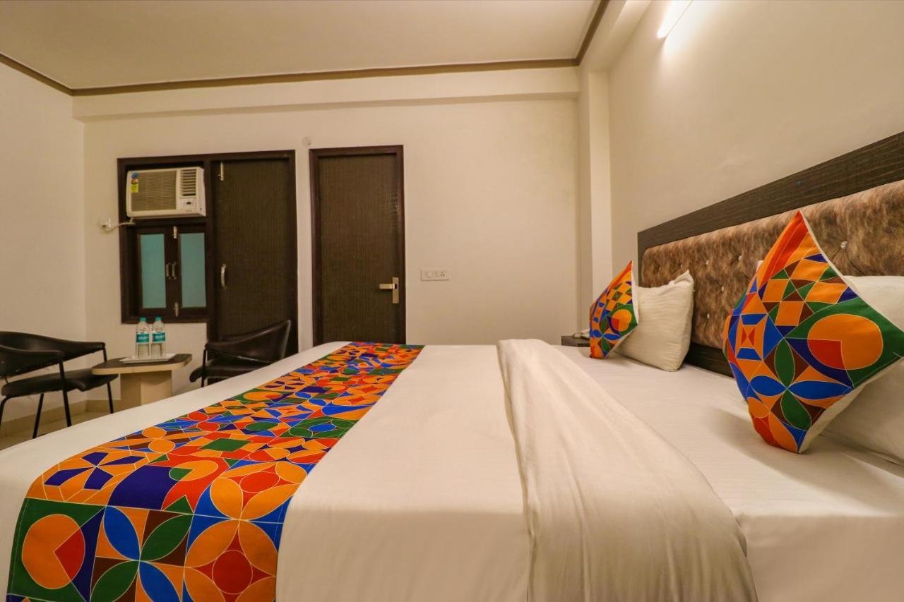 Hotel Fabexpress Dolphin International Near Delhi Airport Nueva Delhi Exterior foto